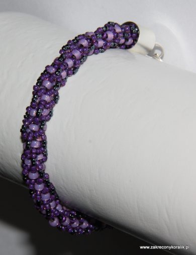 Zakręcony sznur turecki z koralików w odcieniach fioletu i grafitu 1