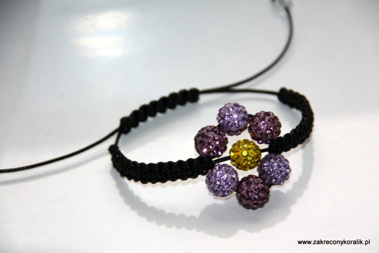 Kwiatowa bransoletka z Shamballa 10