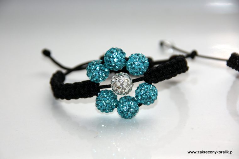 Kwiatowa bransoletka z Shamballa 8