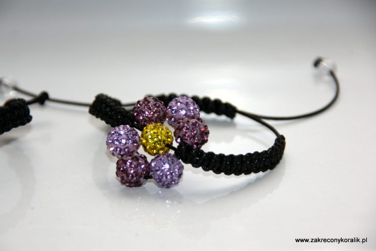 Kwiatowa bransoletka z Shamballa 7