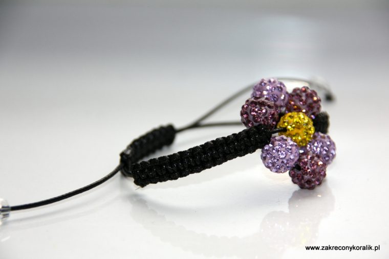 Kwiatowa bransoletka z Shamballa 4